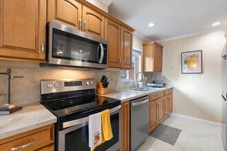 Waterfront Duplex Ideal for Corporate Housing in Cape Coral, FL - Building Photo - Building Photo