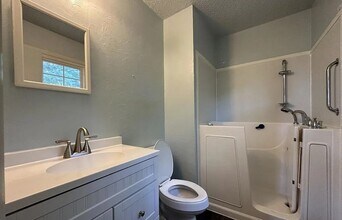 908 Roll Tide Ln NW in Huntsville, AL - Building Photo - Building Photo