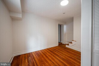 311 Duke St in Alexandria, VA - Foto de edificio - Building Photo