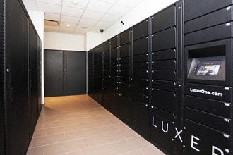 Yorktown Apartments in Lombard, IL - Building Photo - Interior Photo