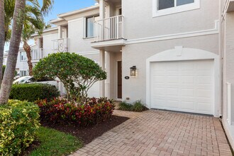 774 Seaview Dr in North Palm Beach, FL - Building Photo - Building Photo