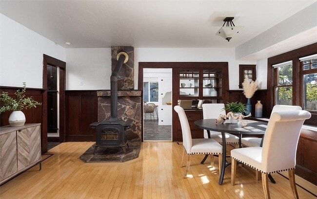 127 N Grand St in Orange, CA - Building Photo - Building Photo