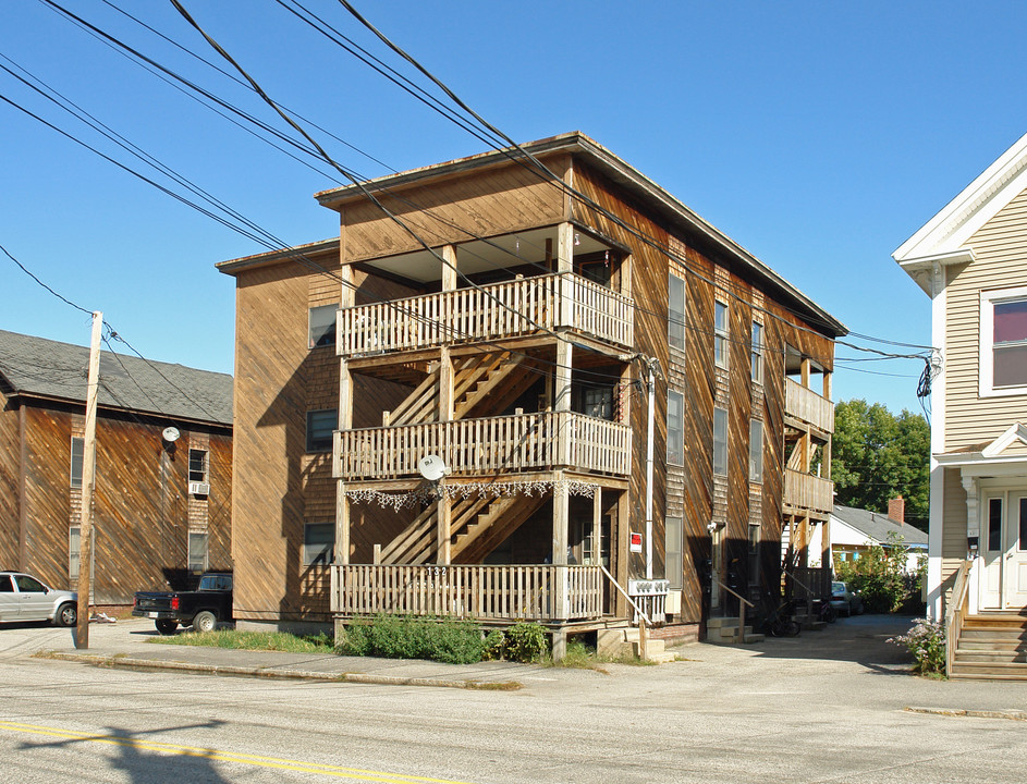 132 Spring St in Auburn, ME - Building Photo