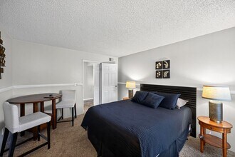 12083 E Harvard Ave in Aurora, CO - Building Photo - Building Photo