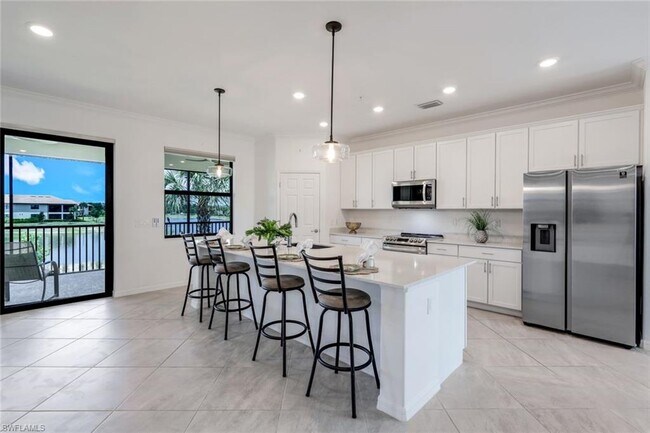 2375 Montserrat Ln in Naples, FL - Building Photo - Building Photo