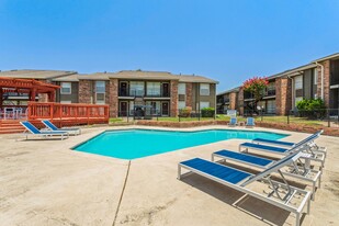 Pepper Tree Apartments