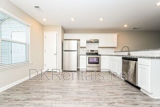 402 Whippet St in Union City, GA - Building Photo - Building Photo