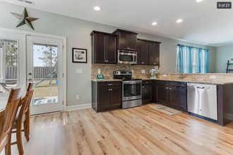 106 Hampton Dr in Holly Ridge, NC - Building Photo - Building Photo