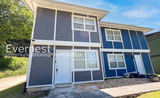 3308 Roadrunner Trail