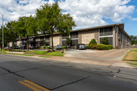 UPPER E APARTMENTS in Dallas, TX - Building Photo - Building Photo