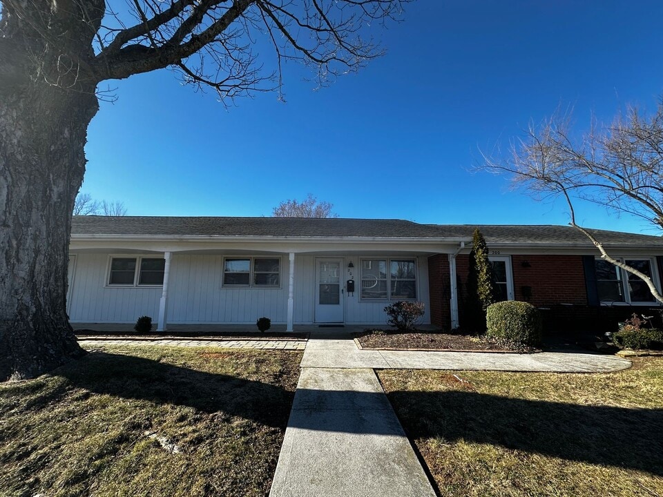 202 Randolph St in Radford, VA - Building Photo