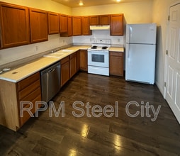 351-353 W Song Sparrow Dr in Pueblo West, CO - Building Photo - Building Photo