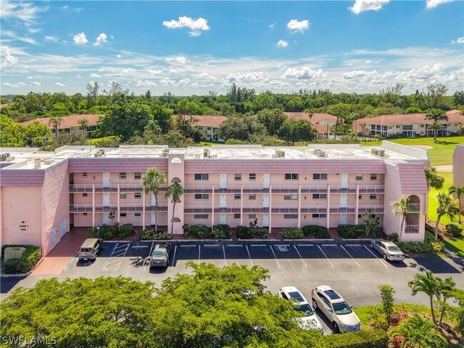 200 Turtle Lake Ct in Naples, FL - Building Photo - Building Photo