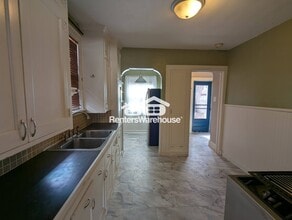 3743 W Broadway in Minneapolis, MN - Building Photo - Building Photo