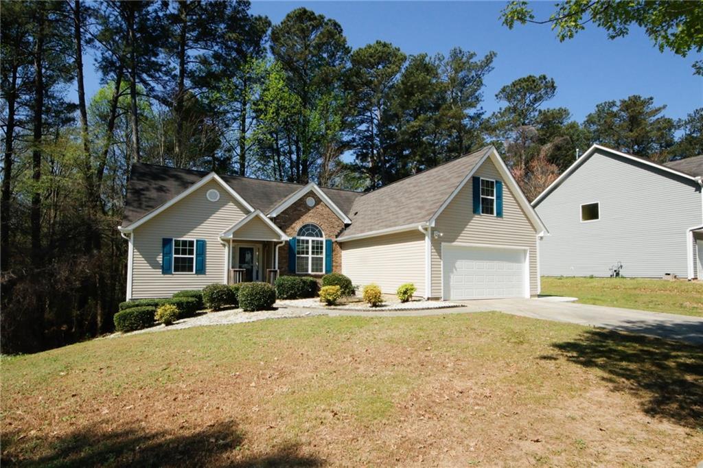 1574 Stephens Pond View in Loganville, GA - Foto de edificio