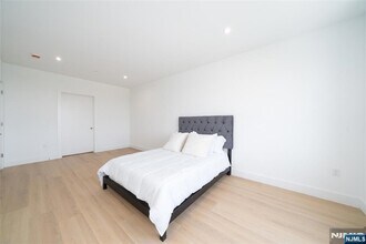 3309 Liberty Ave, Unit 204 in North Bergen, NJ - Foto de edificio - Building Photo