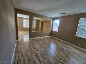 2387 Predera Ave in Henderson, NV - Building Photo - Building Photo