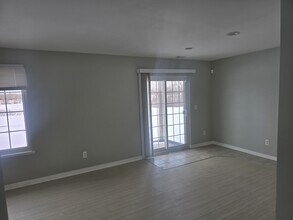 247 Oak Ridge Dr in Pontiac, MI - Building Photo - Building Photo