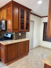 18612 Community St in Northridge, CA - Building Photo - Building Photo