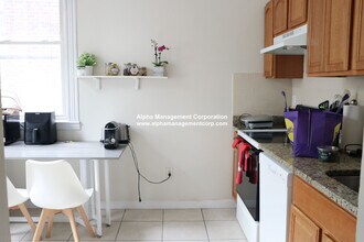 18 Euston St in Brookline, MA - Building Photo - Building Photo