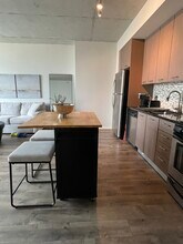 659 W Randolph St, Unit #903 in Chicago, IL - Building Photo - Building Photo