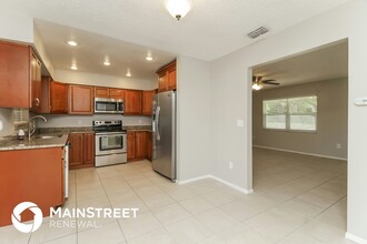 150 Hidden Lake Dr in Sanford, FL - Building Photo - Building Photo