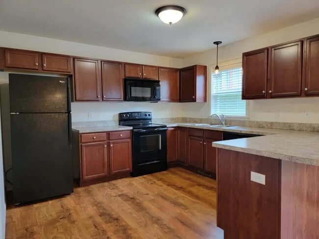 639 Winding Ln in Harrisburg, PA - Building Photo - Building Photo