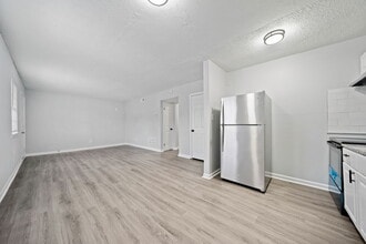 Dawkins Gardens Apartments in Jonesboro, GA - Foto de edificio - Building Photo