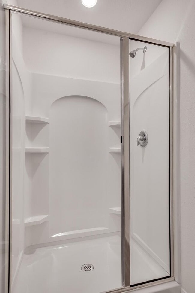property at 2 Frank Pl