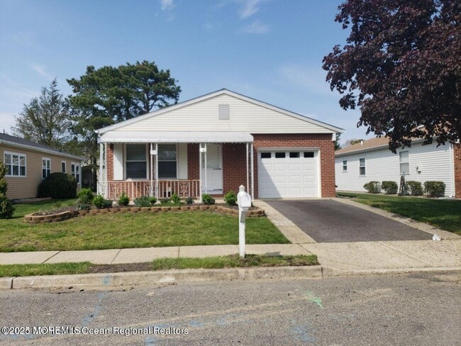 property at 7 Bedivere Ct