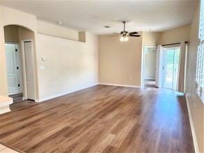 17106 Kiteglide Ct in Fish Hawk, FL - Building Photo - Building Photo