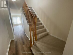 9 Fairglen Ave in Brampton, ON - Building Photo - Building Photo