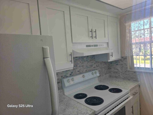 1845 S Highland Ave in Clearwater, FL - Building Photo - Building Photo