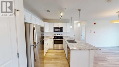 10101-101 101 Ave in Grande Prairie, AB - Building Photo - Building Photo