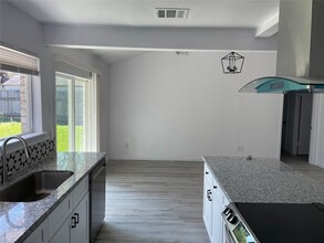 4642 Fitzwater Dr in Spring, TX - Building Photo - Building Photo
