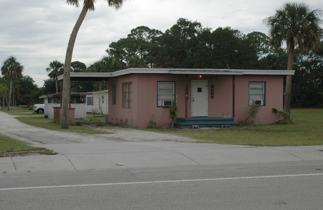 2615 Dairy Rd in Melbourne, FL - Building Photo