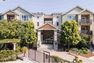 4463 Hyde Cmn, Unit 228 in Fremont, CA - Building Photo