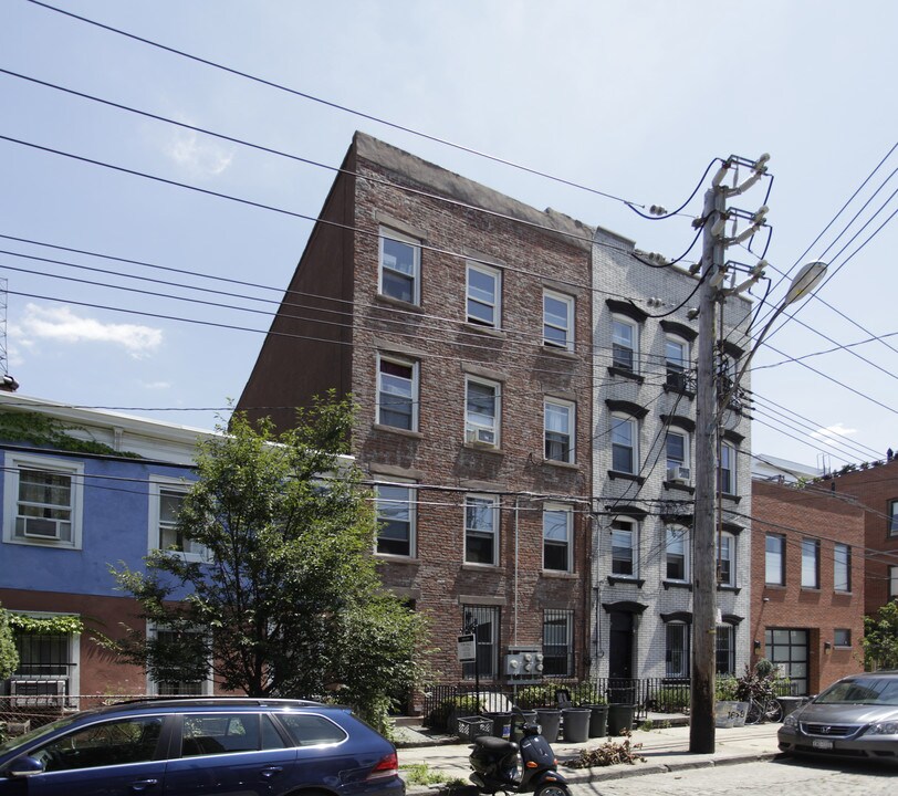 170 Beard St in Brooklyn, NY - Building Photo