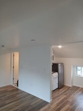 5915 Bristol Emilie Rd in Levittown, PA - Building Photo - Building Photo