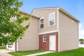 708 Adagio Dr in Greenwood, IN - Building Photo - Building Photo