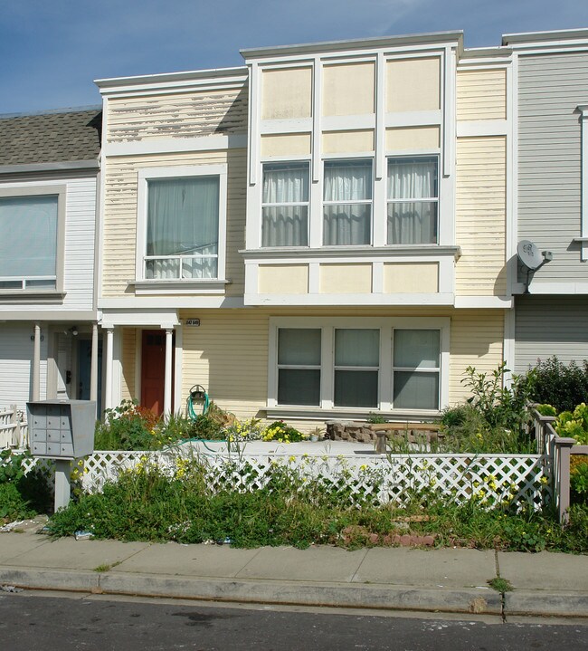 647-649 Lisbon St in Daly City, CA - Building Photo - Building Photo