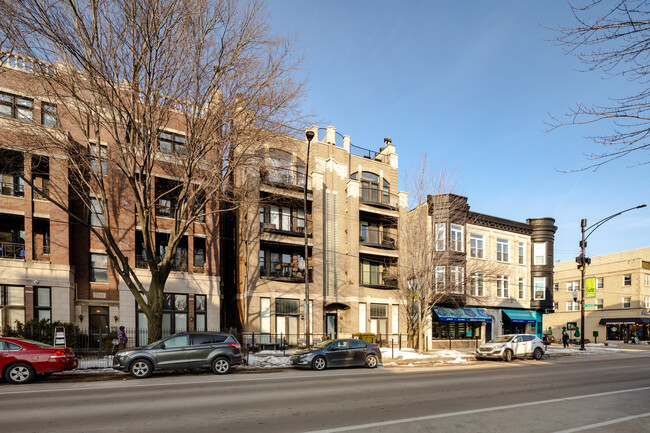 3350 N Southport Ave in Chicago, IL - Foto de edificio - Building Photo