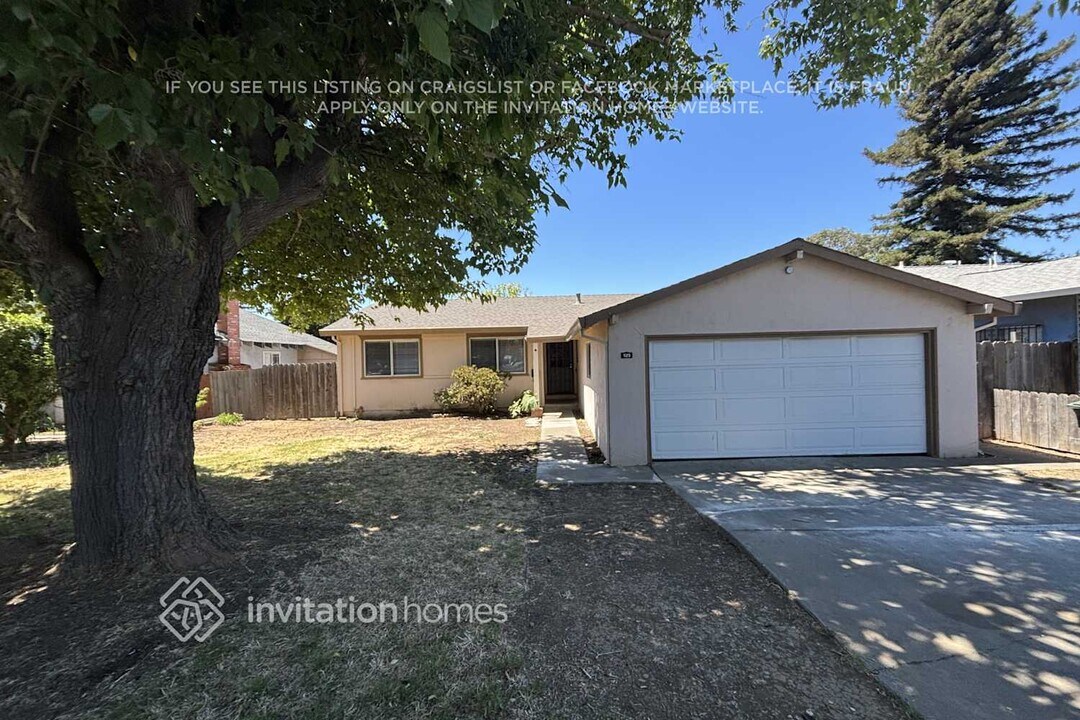 525 Falcon Dr in Vallejo, CA - Building Photo