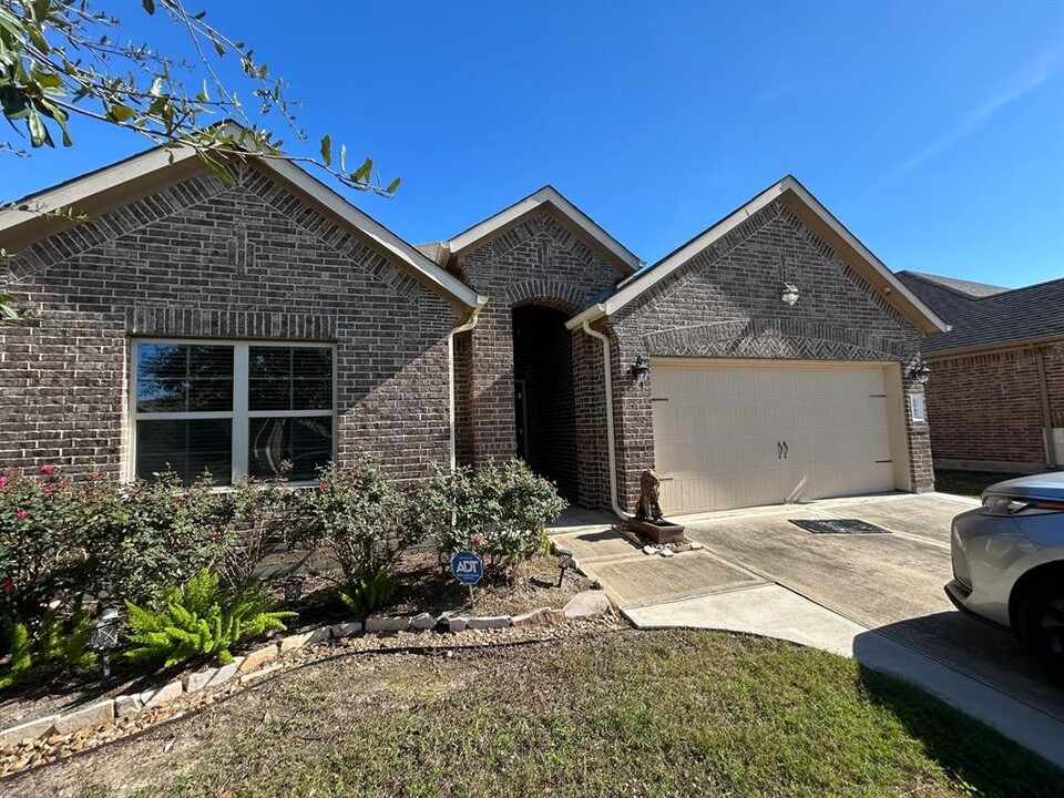 2707 Westland Ln in Pearland, TX - Building Photo