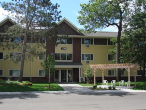 Northgate Woods in Blaine, MN - Foto de edificio - Building Photo