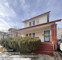 9353 Kentucky St in Detroit, MI - Building Photo