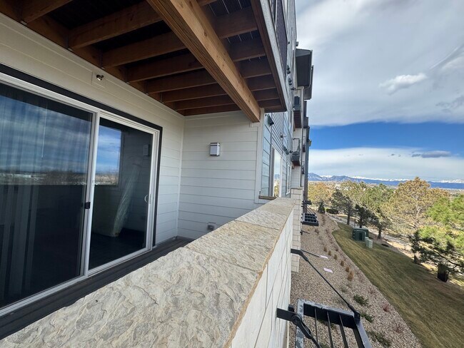 487 Interlocken Blvd, Unit 202 in Broomfield, CO - Foto de edificio - Building Photo