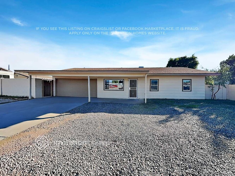 11511 E Broadway Rd in Mesa, AZ - Building Photo