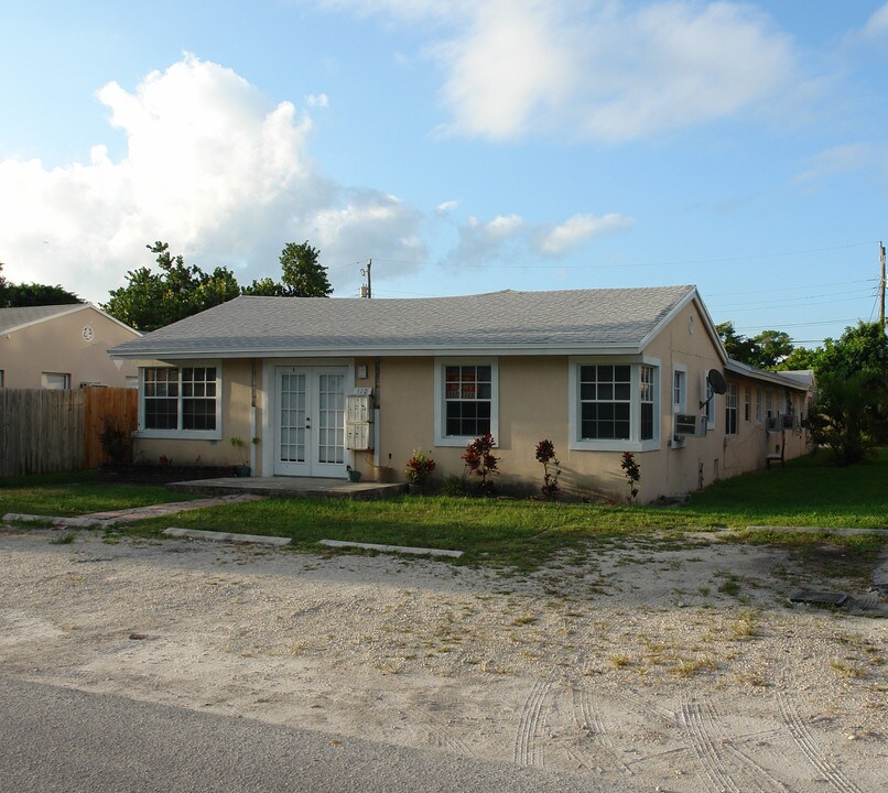 410 SE 16th St in Fort Lauderdale, FL - Building Photo