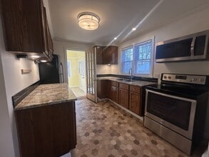 25 Putnam Ave in Pittsfield, MA - Building Photo - Building Photo